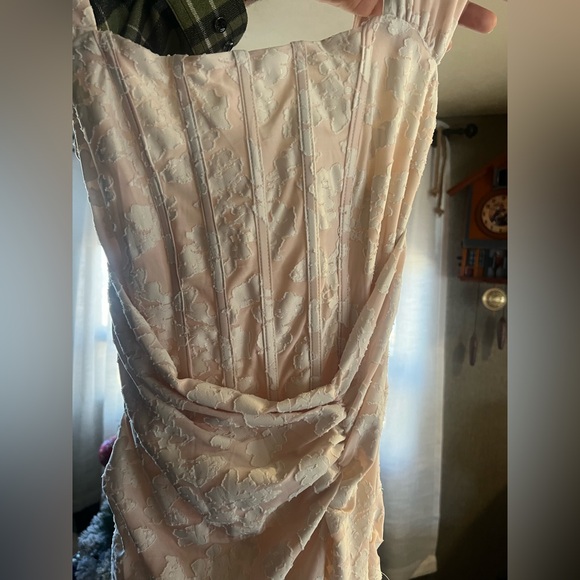 The Aurelia Floral Dress - Picture 6 of 11